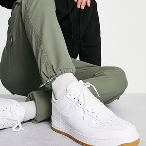 Men’s Nike Air Force 1 Gum Bottom Size 10.5